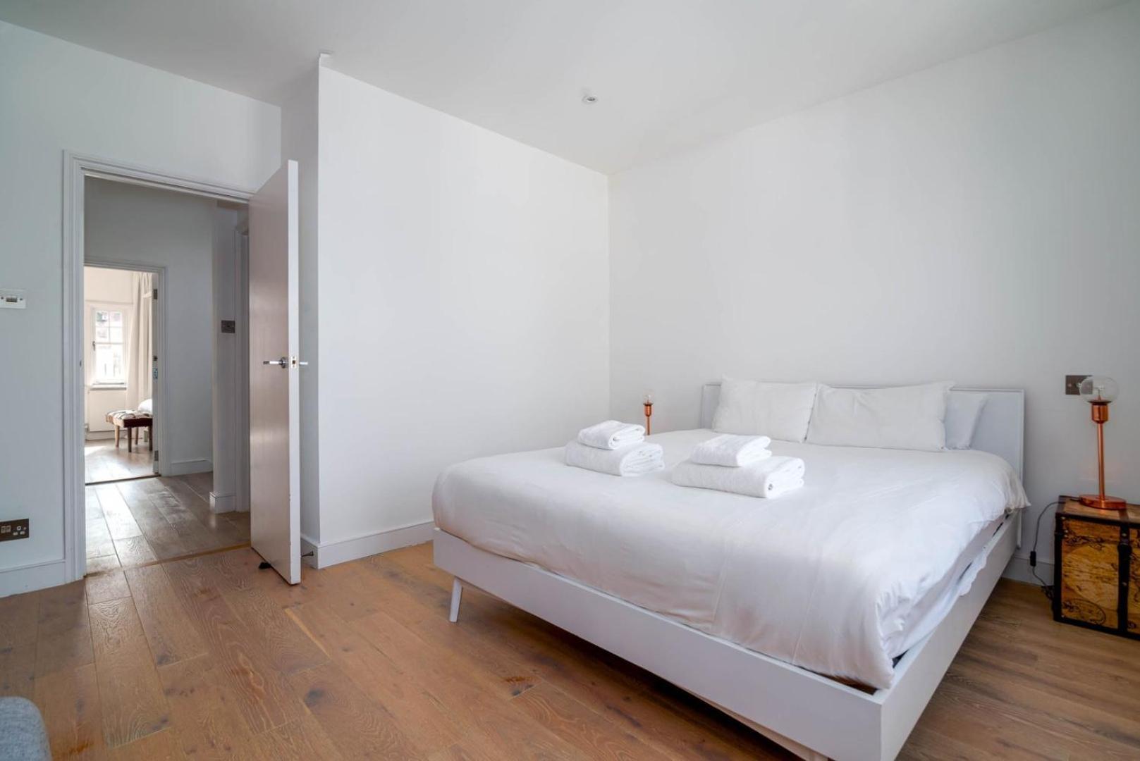 Guestready - Top Floor West Kensington Home London Ngoại thất bức ảnh